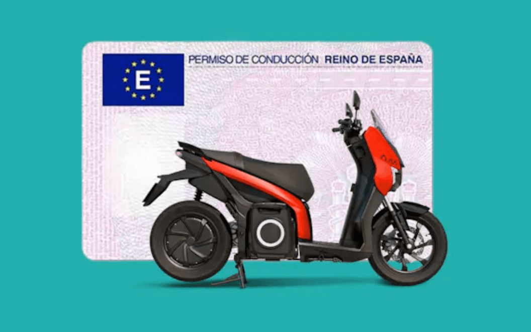 blog-¿Puedo conducir una moto con el carnet de coche?-poster