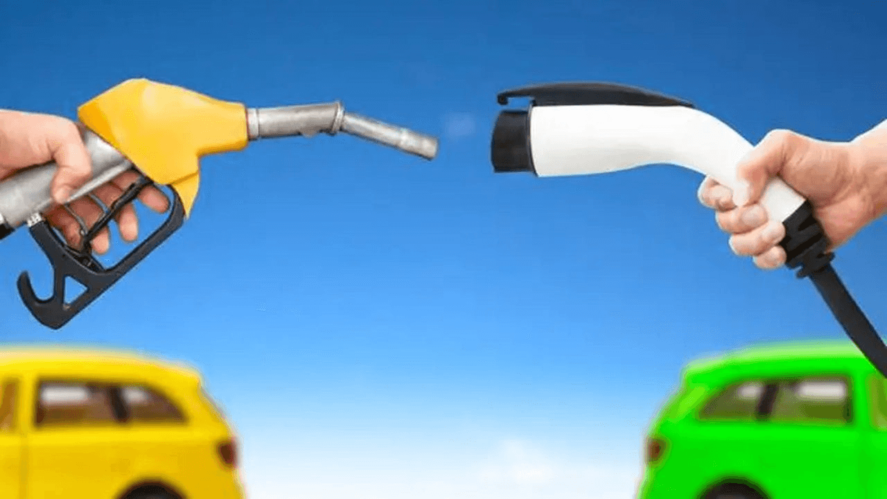 blog-Comparativa precios seguros coche eléctrico vs gasolina-poster