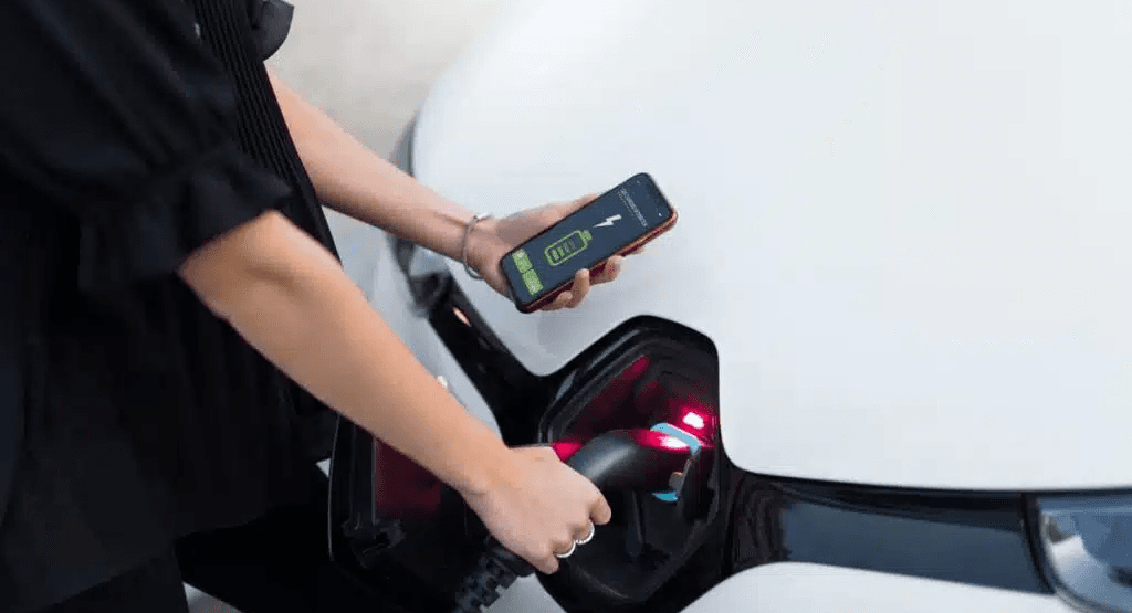 blog-9 errores al cargar un coche eléctrico (y cómo evitarlos)-poster
