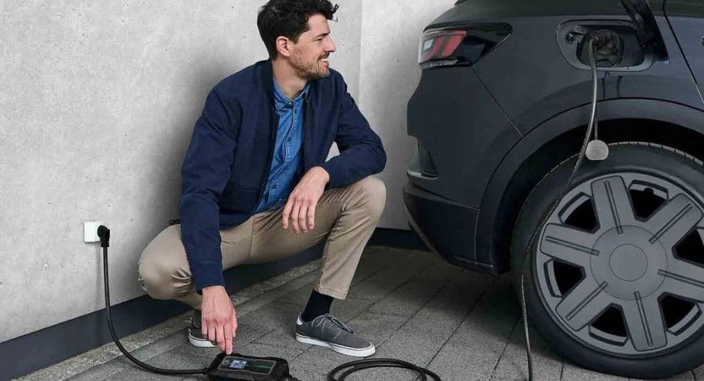 blog-55.000 puntos públicos y aún así es mejor cargar el coche eléctrico en casa-poster